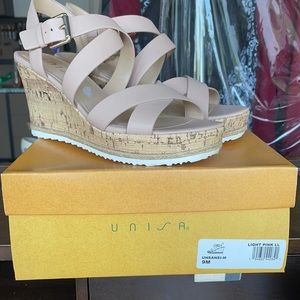 Unisa  light pink cork bottom wedge. Size 9 NWOT